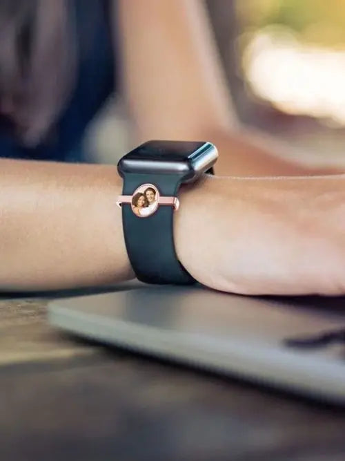 Smart Watch With Stylish Decorative Strap
