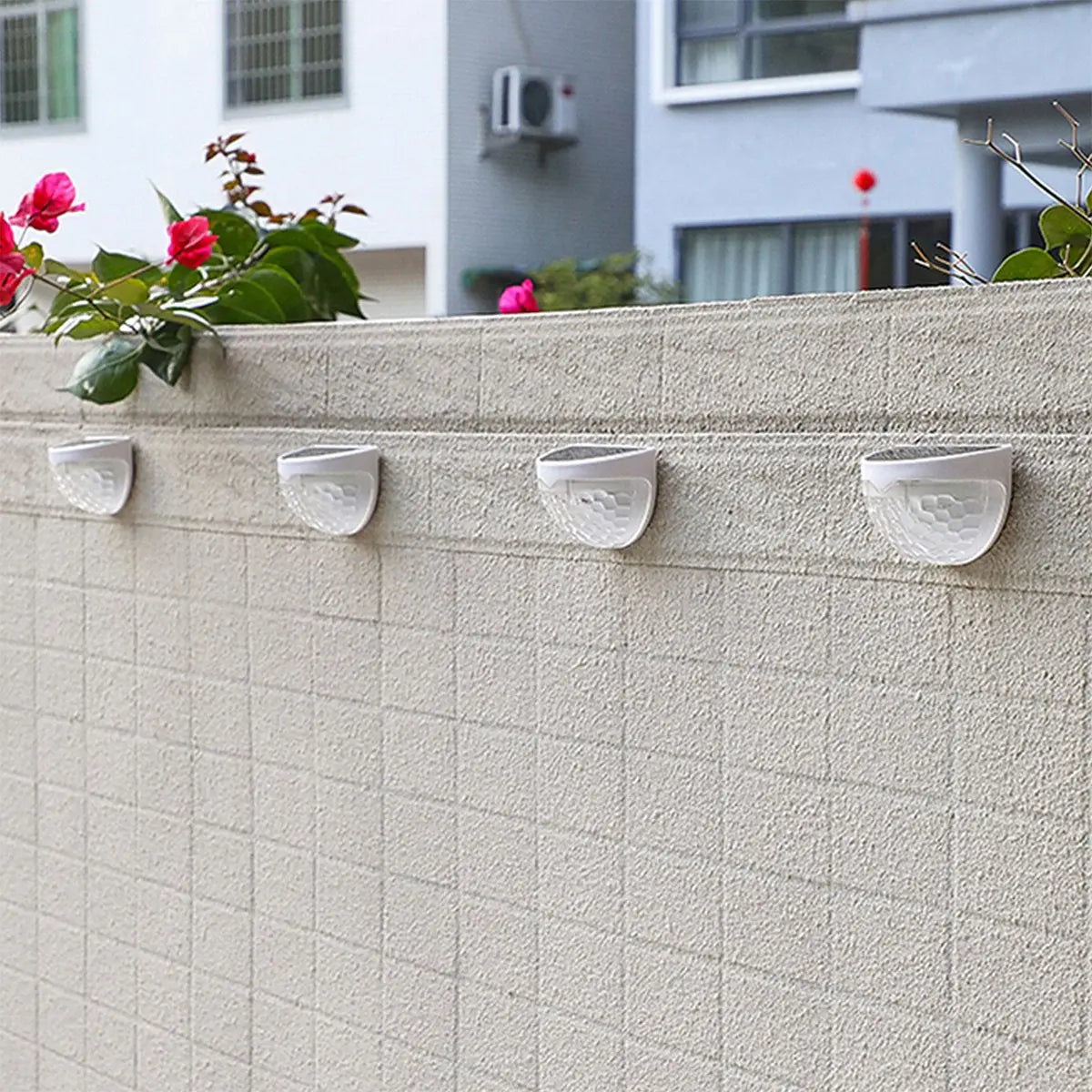 2 PCS Solar Semicircle Walls Light Outdoor Waterproof Sensor Wall Lamp 