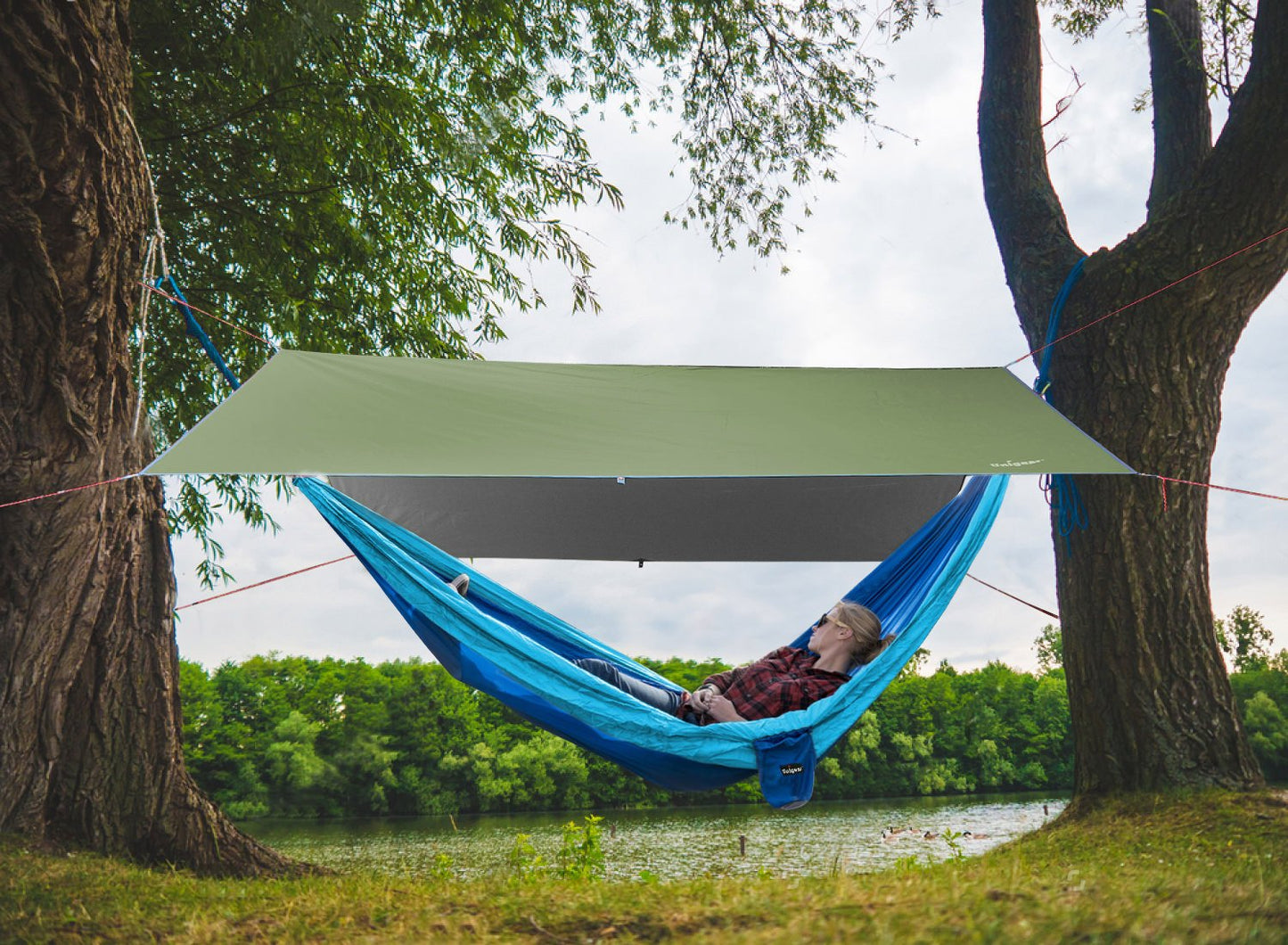 Rainproof Camping Tarp Shelter 