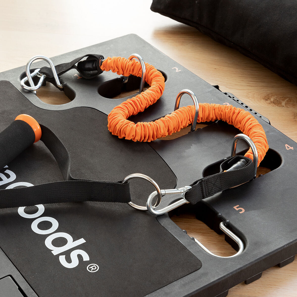 Integrated Portable Training System with Exercise Guide Gympak Max 