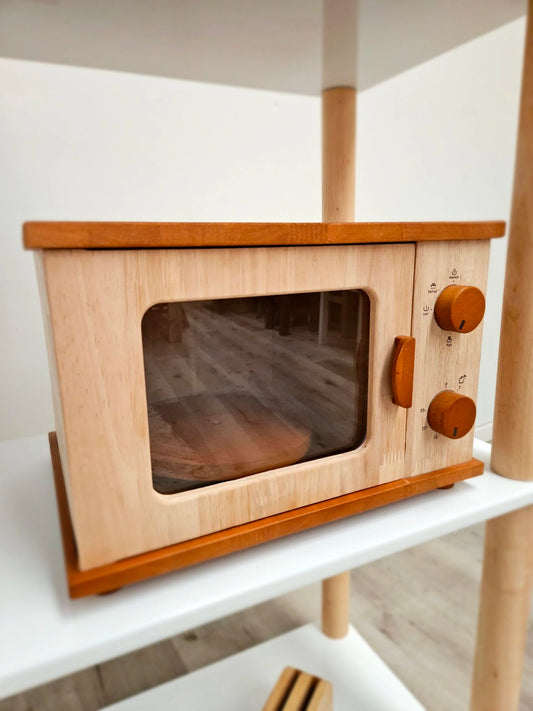 QToys Australia (USA) Wooden Microwave Oven 