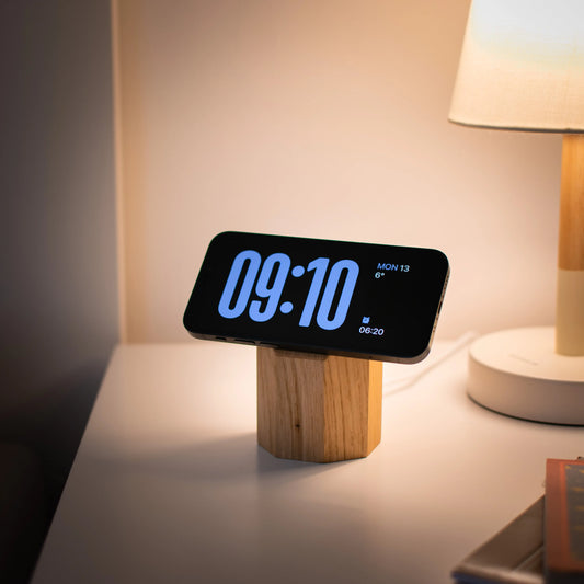 Wooden MagSafe Wireless Charger for Apple iPhone. Fast Qi2 Chrager. 