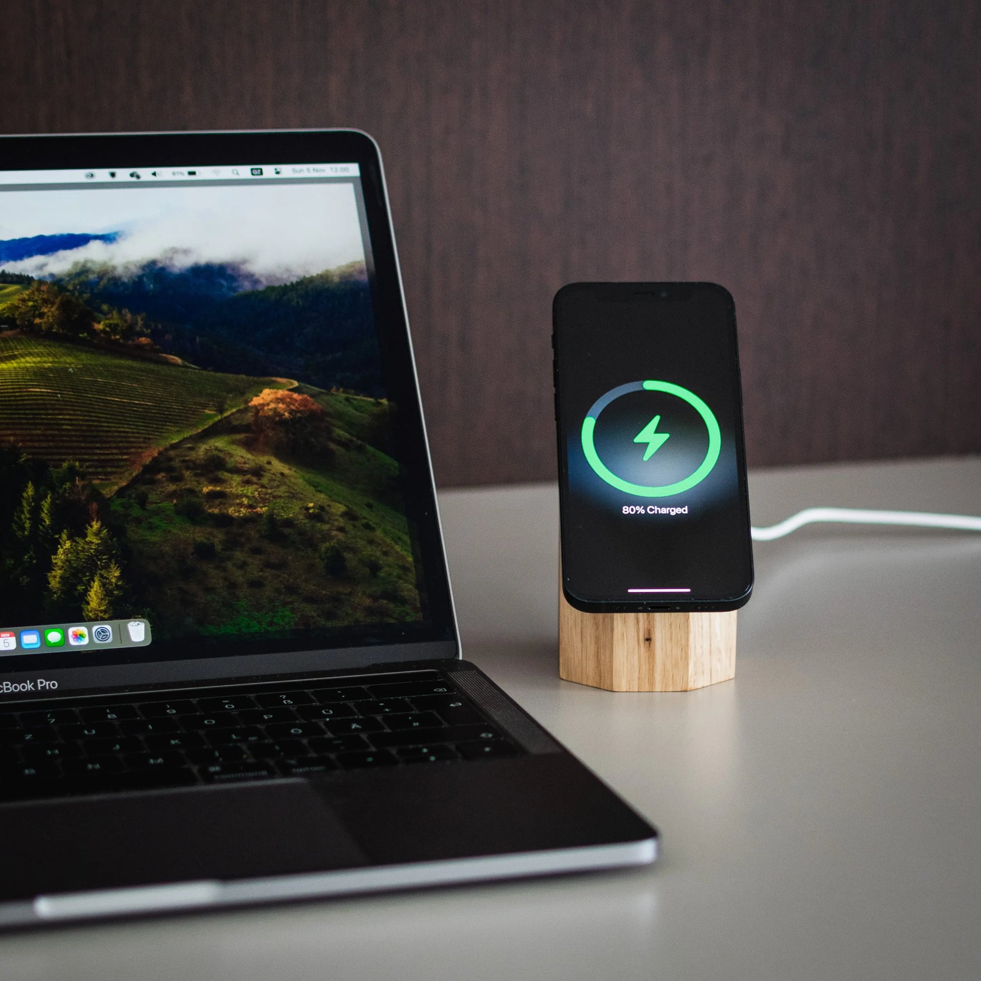 Wooden MagSafe Wireless Charger for Apple iPhone. Fast Qi2 Chrager. 
